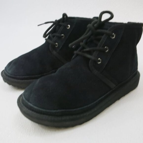 UGG Australia Neumal II Insulated Warm Winter Boots Kids Footwear Shoes sz 4